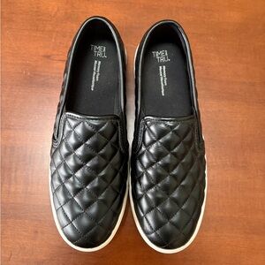 Time and Tru women’s Quilted Black Slip-On Loafers